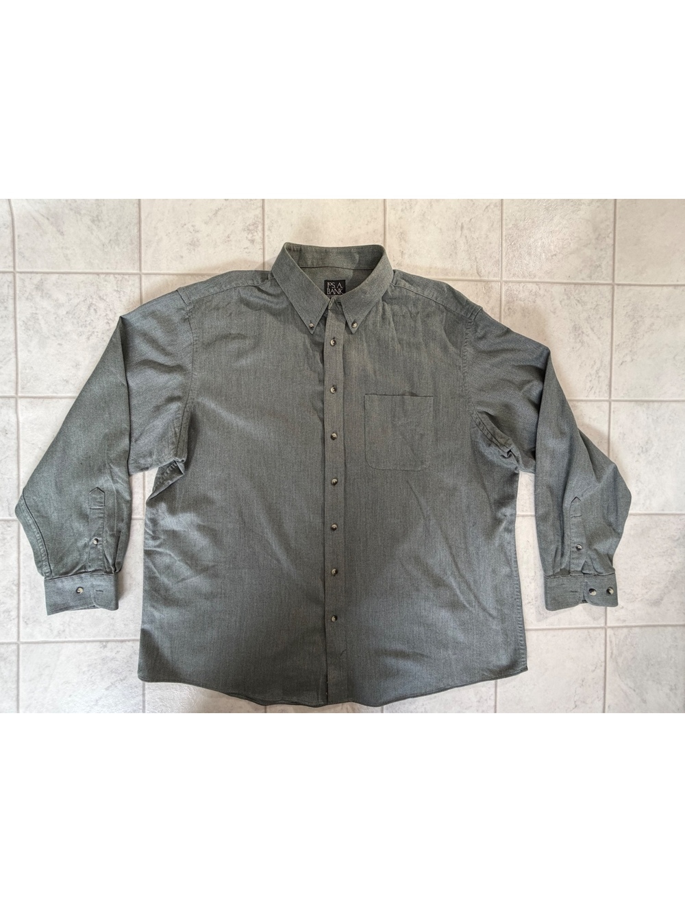 Jos. A. Bank Traveler's Collection gray button-front shirt